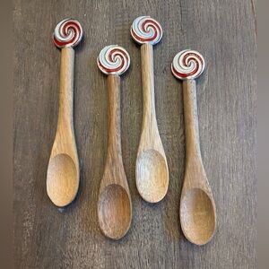 Christmas Peppermint Swirl Wooden Spoons 4 Red White Striped Tiered Tray Decor